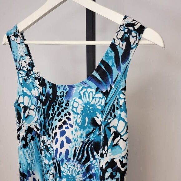 Euro Mode  Dress - Picture 2 of 4